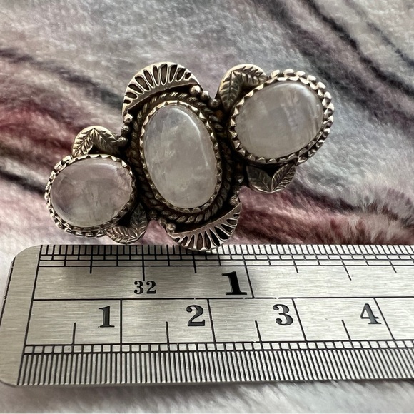 ❤️ Rainbow Moonstone Triple Stone Southwestern Sz 8 Adjustable Ring 9.6gm - Picture 6 of 13